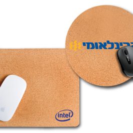 פד עכבר עשוי שעם