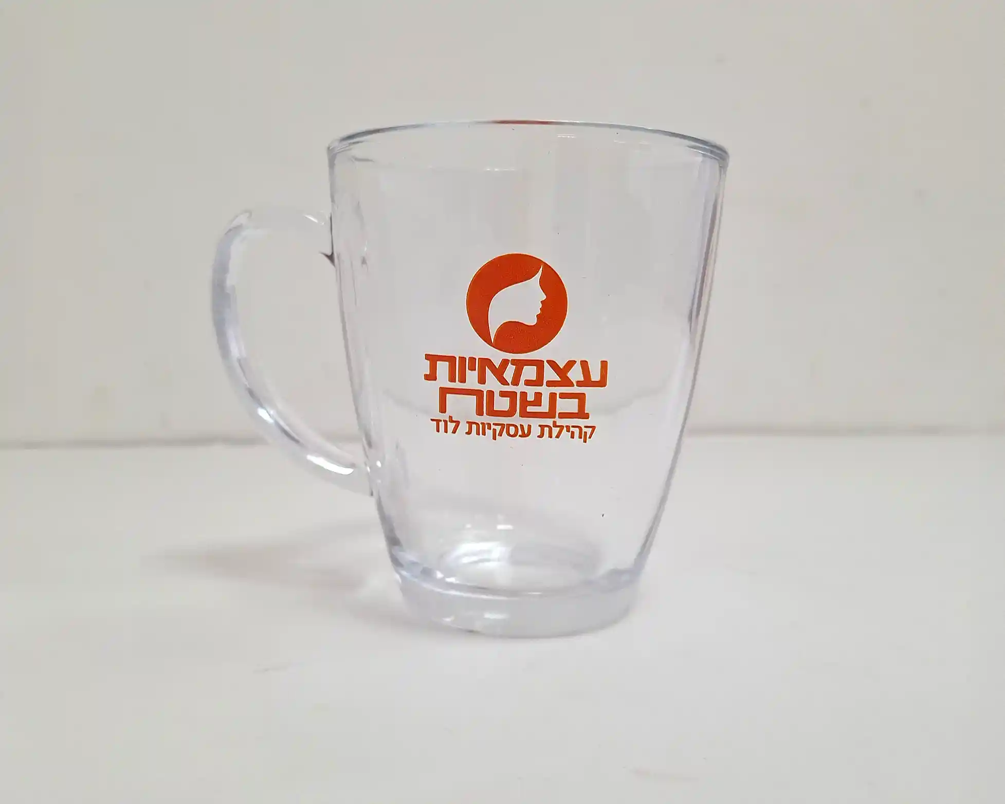 הדפסה על ספלי זכוכית – כוס זכוכית איכותית עם ידית אחיזה