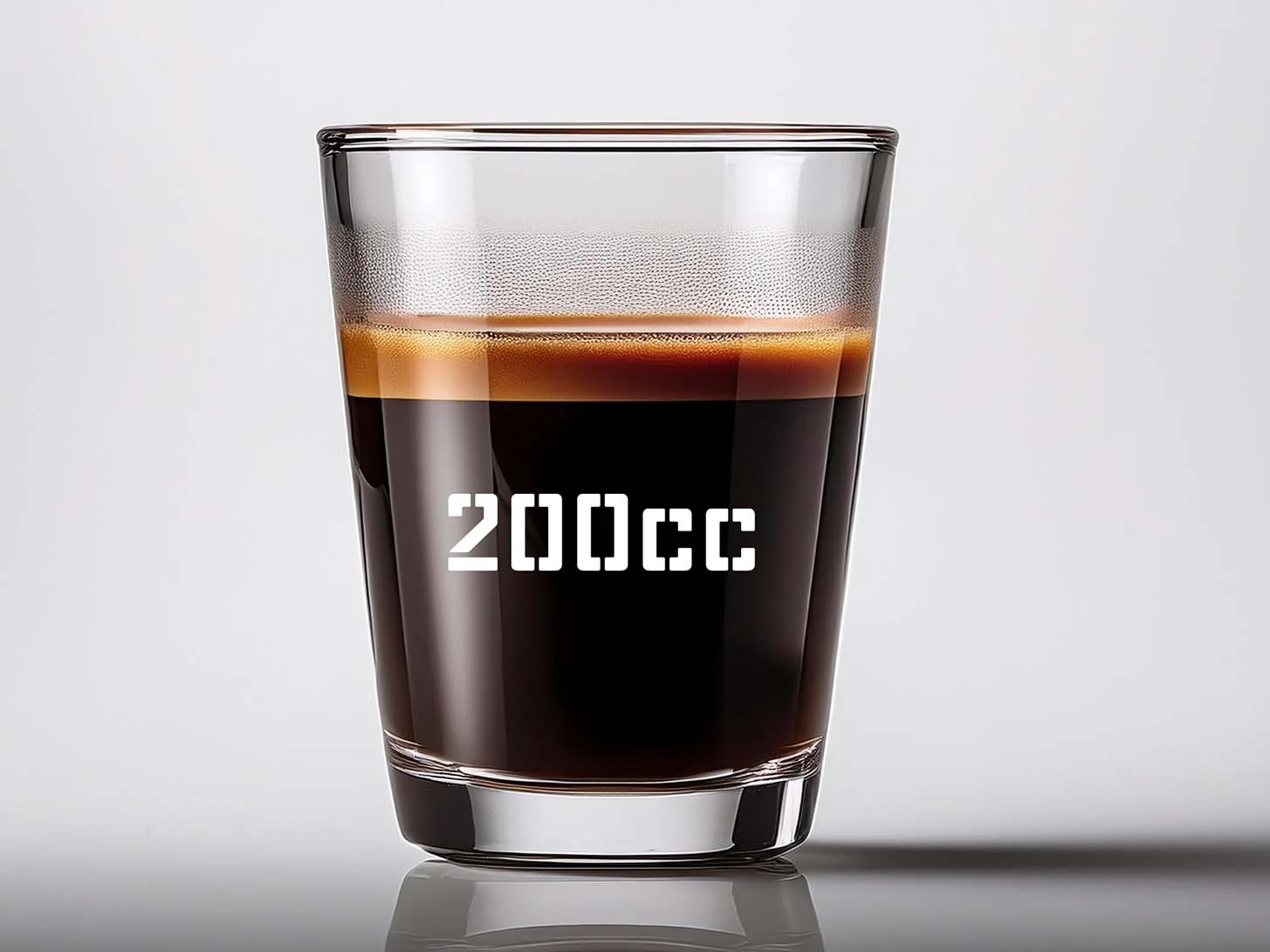 כוס קפה מזכוכית בנפח 200 מ"ל.